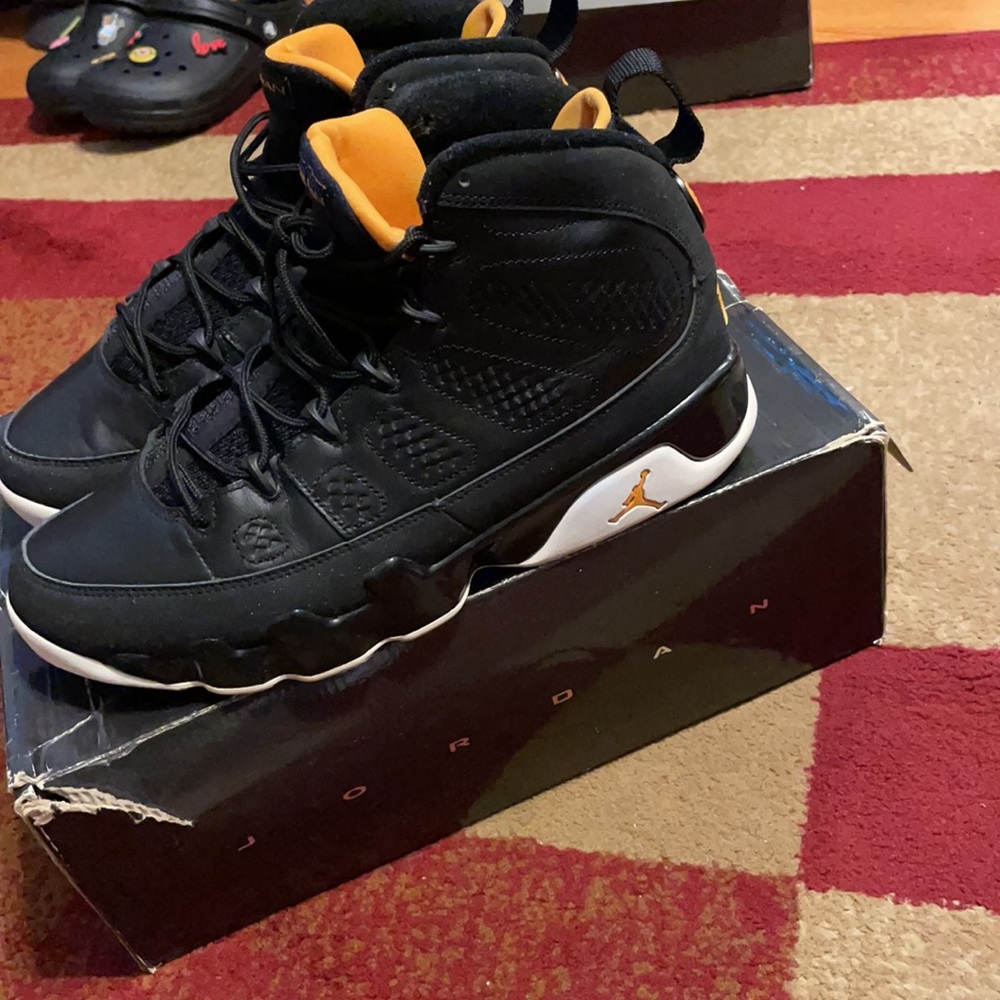 Jordan 9 - Picture 3 of 7
